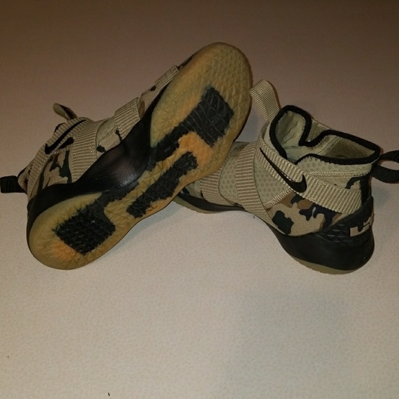 Nike LeBron Soldier 11 - Picture 6 of 7